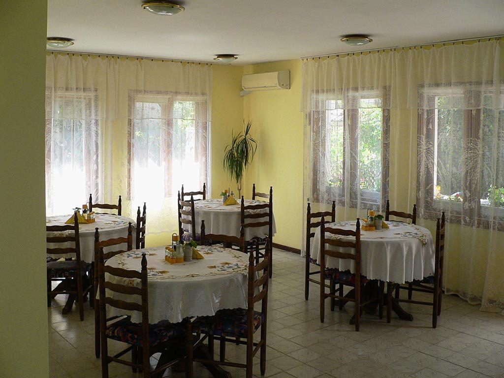 Guest House Kalina Saints Constantine and Helena Exterior photo