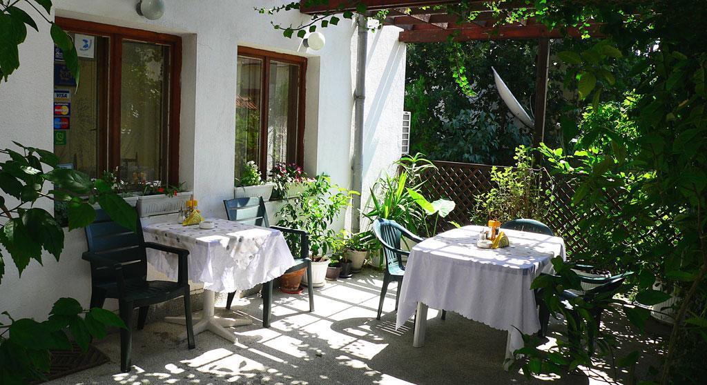 Guest House Kalina Saints Constantine and Helena Exterior photo